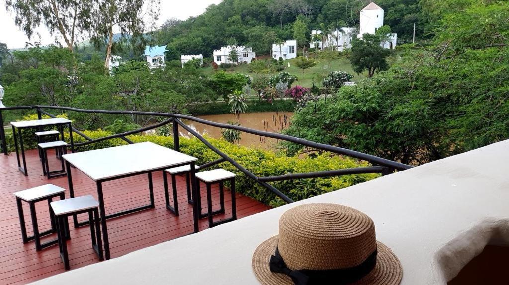 The Buda Resort Muaklek Муаклек Экстерьер фото