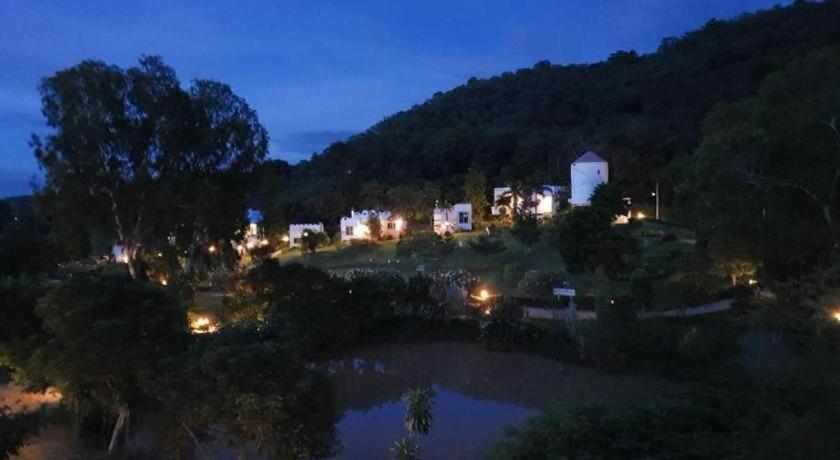 The Buda Resort Muaklek Муаклек Экстерьер фото