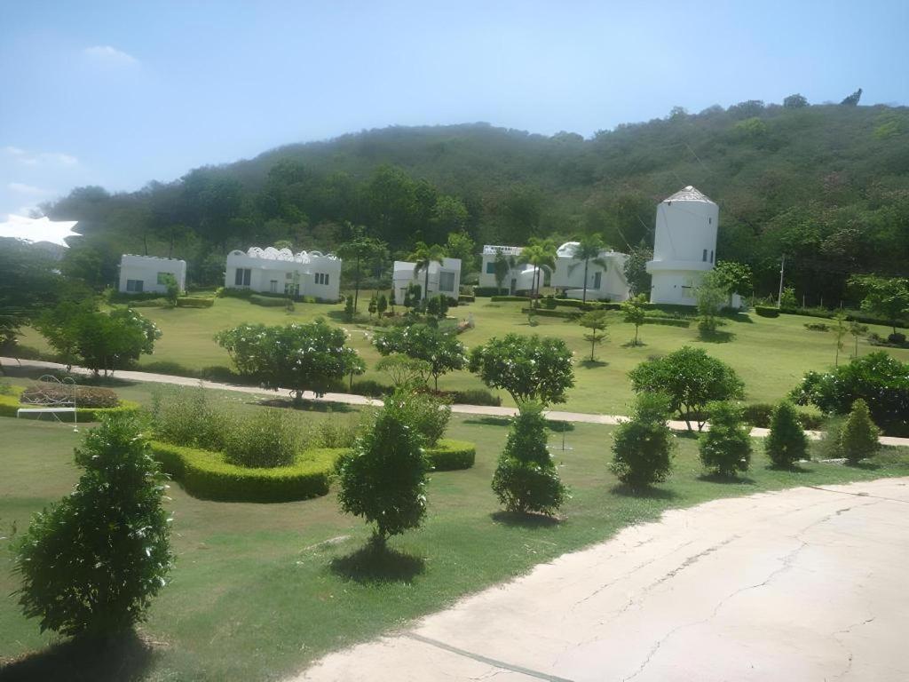 The Buda Resort Muaklek Муаклек Экстерьер фото