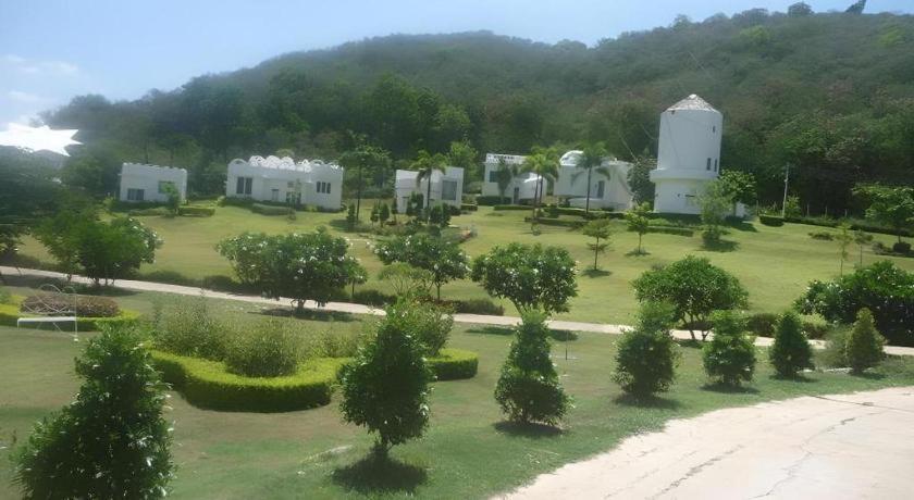 The Buda Resort Muaklek Муаклек Экстерьер фото